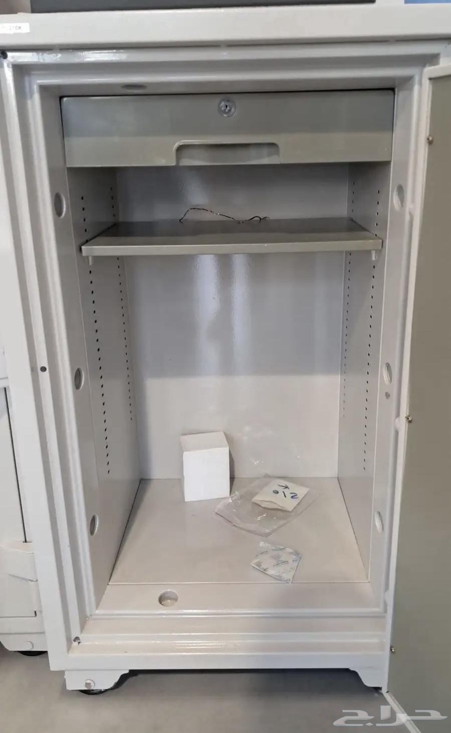 خزنة كورية مستخدمة نظيفة64547569305857110