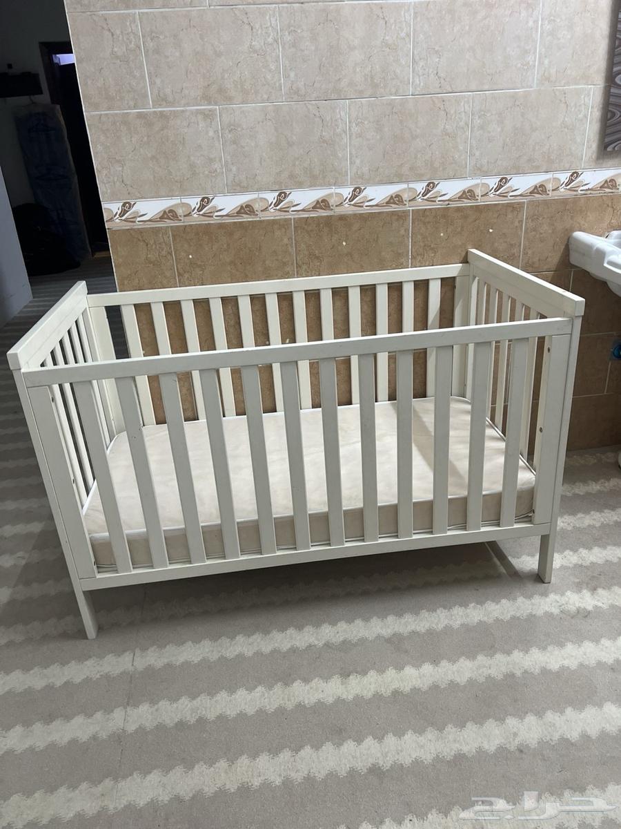 سرير اطفال للبيع64550174315778110