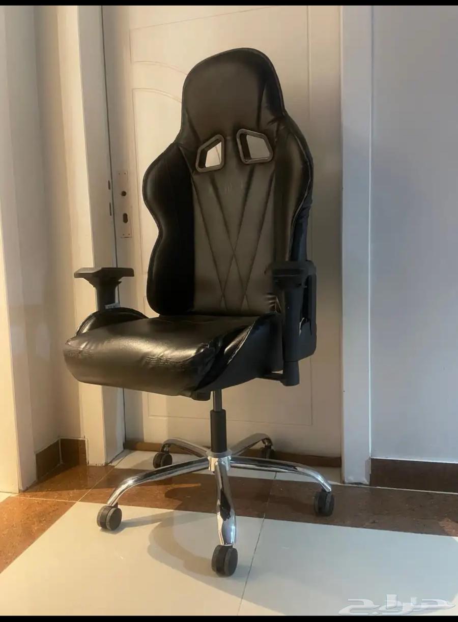 Excellent condition chair, asking price 1264551603963139110