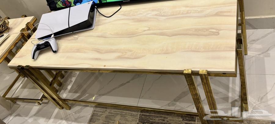Gold and marble tables64543945214595111