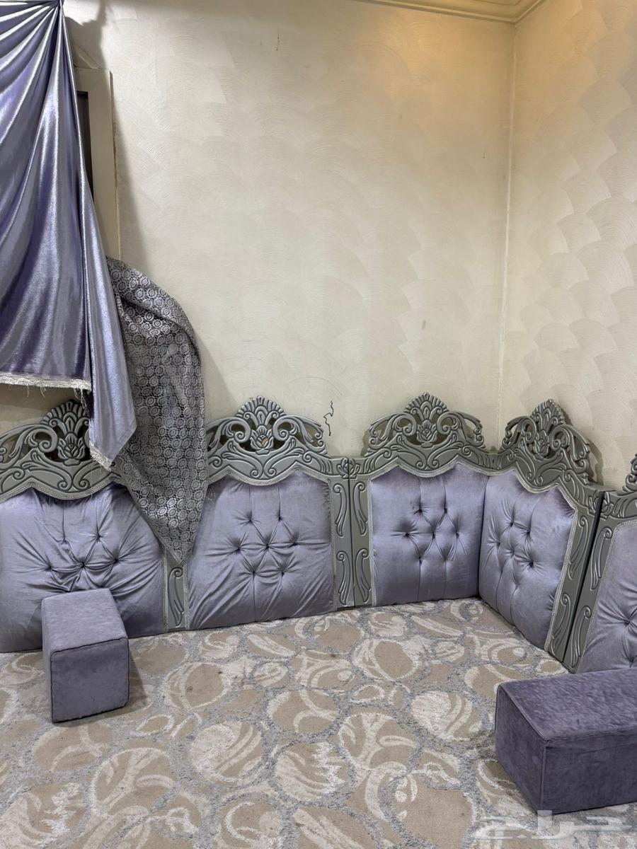 مساند مع فراشه للبيع مستخدم نظيف64553158441217113