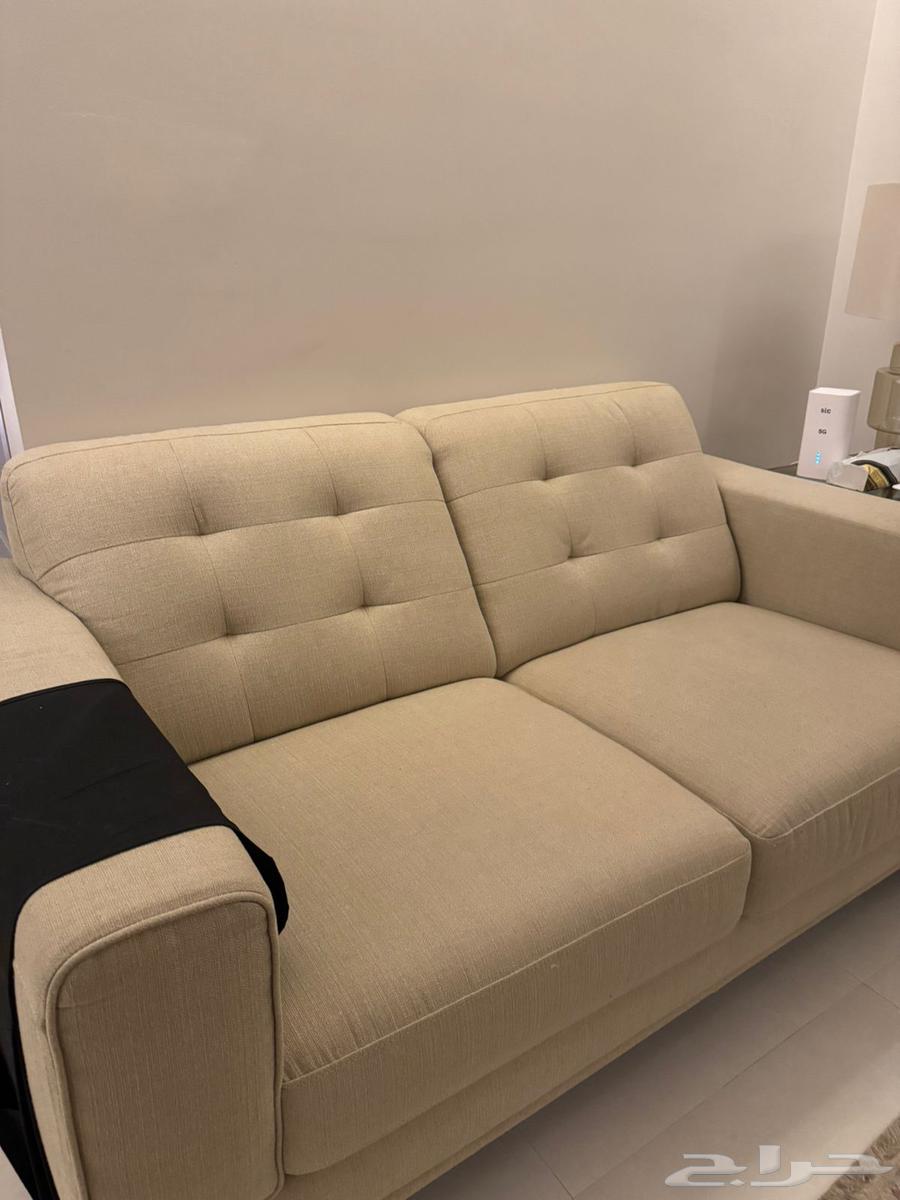 Sofas and table from Abiyat64553044428673110