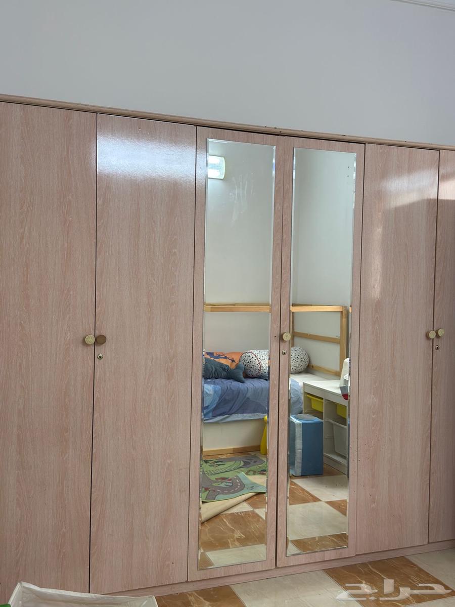 اثات للبيع ثلاجة ودولاب ملابس نظيقه64547666406915112