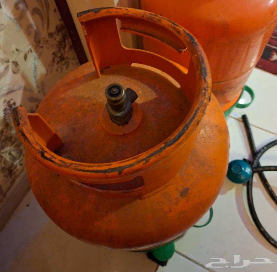 انبوبة غاز مستعملة مع قعده64546832566273110