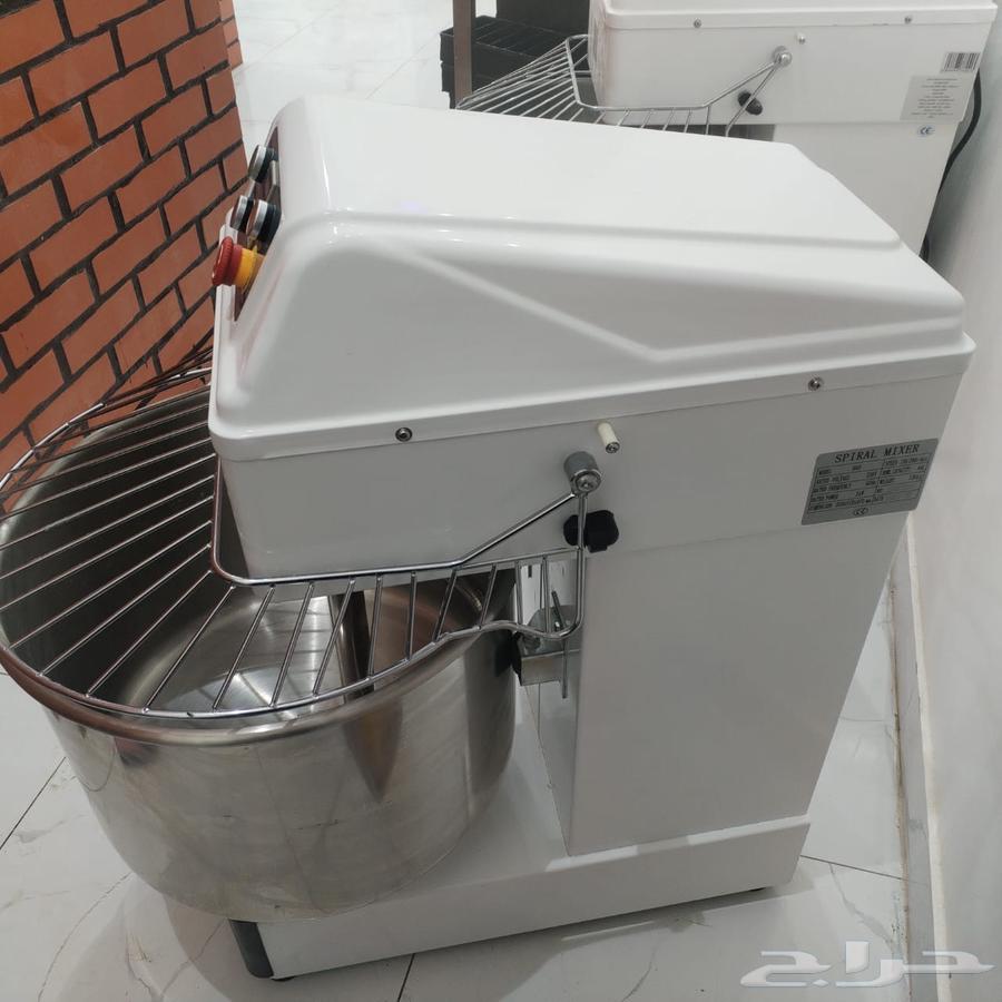 Spiral mixer and dough sheeter, almost new, used for less than a month64546361597571113