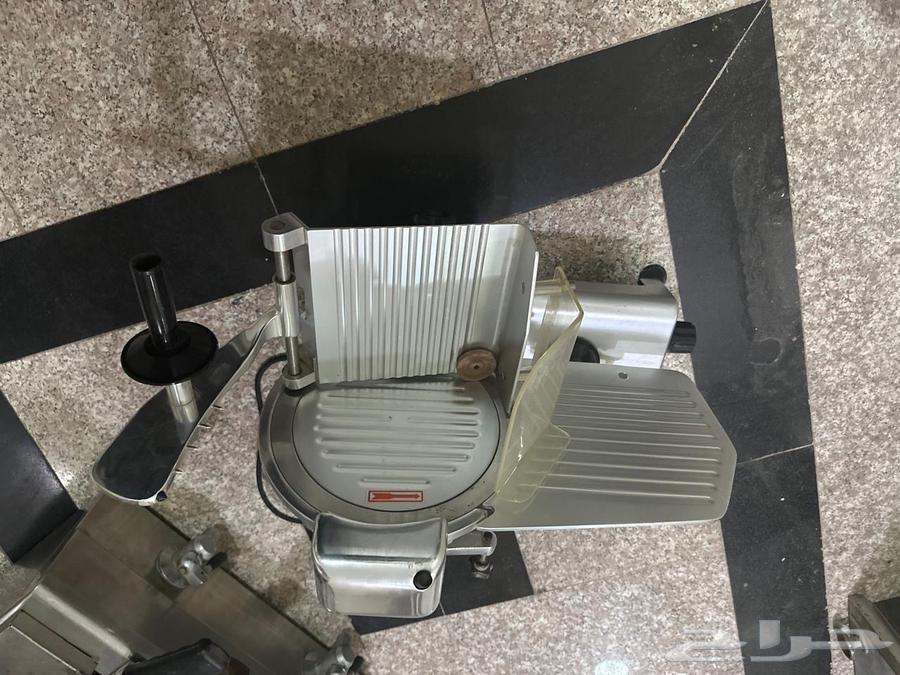 ادوات كهربائيه حقت مطعم جديده بحالة ممتازه64550113768961112