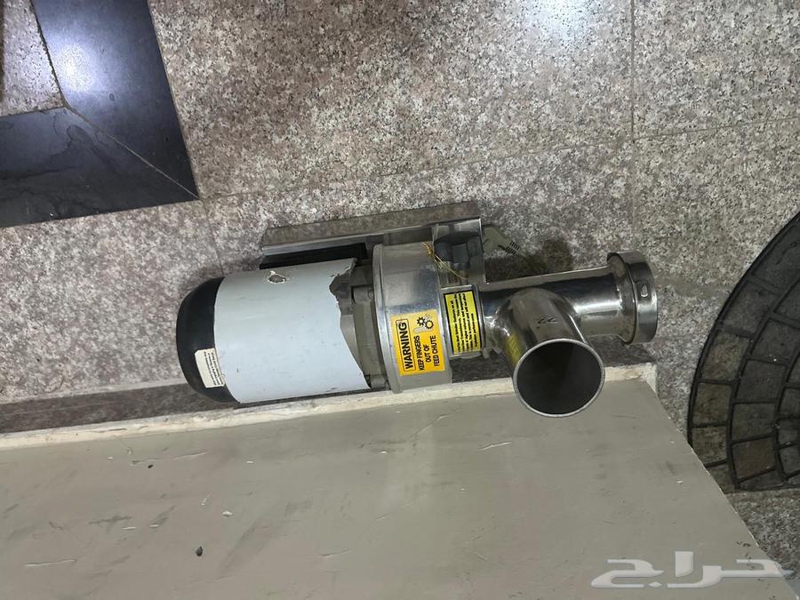 ادوات كهربائيه حقت مطعم جديده بحالة ممتازه64550113768961111