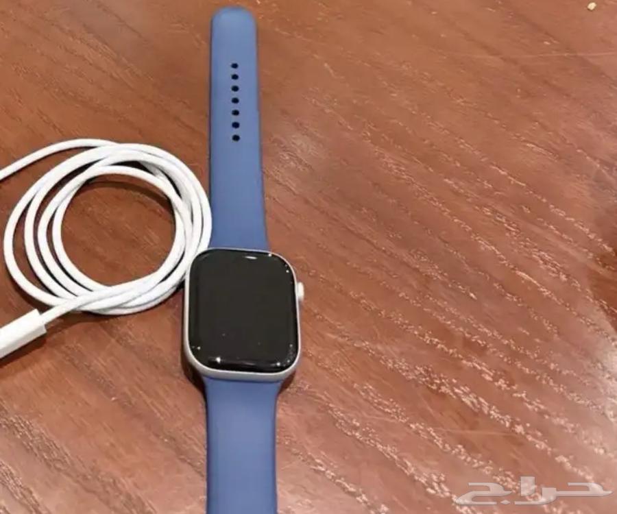 Cerise 10 watch like brand new, used for about 3 months64547332512897111