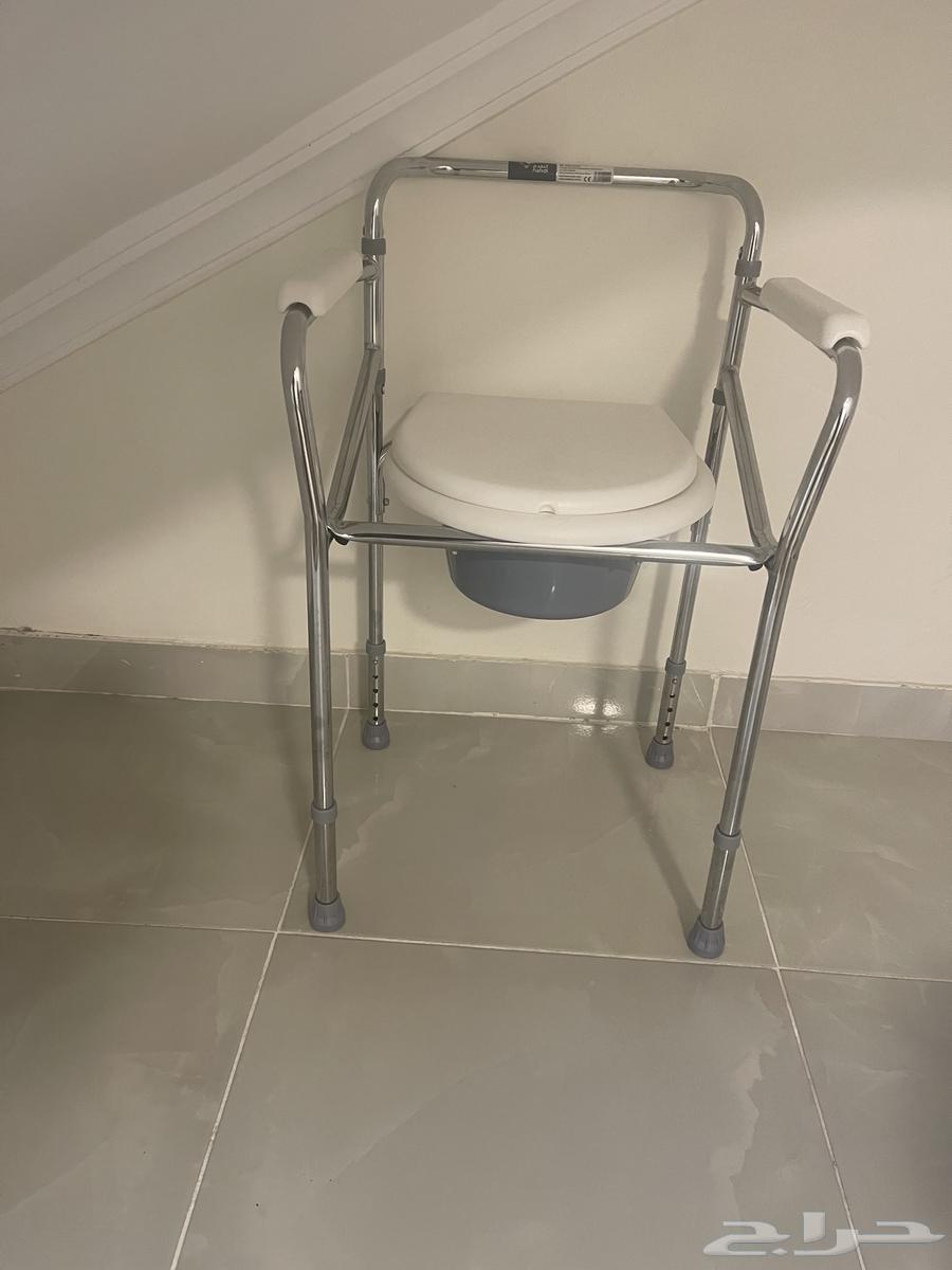 للبيع كرسي حمام طبي متنقل64548967317379110