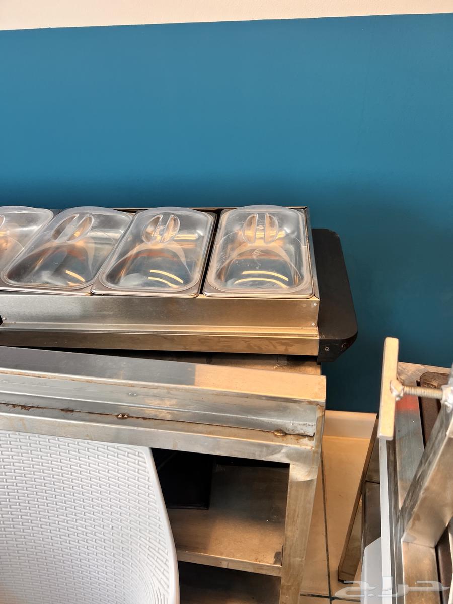 معدات مطعم للبيع نظيفه وجديده64546526110851114