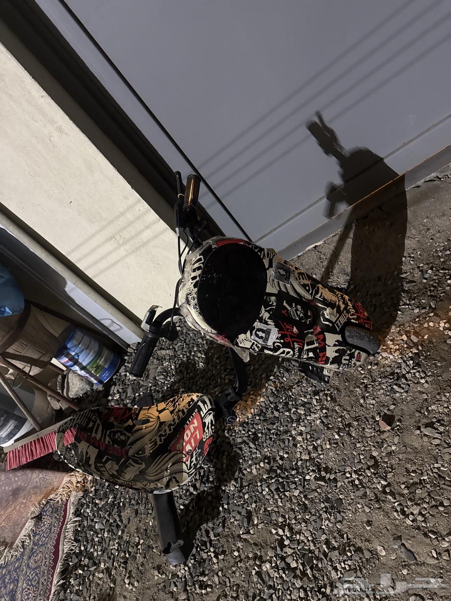 Hello, I'm offering a clean, new electric scooter for sale with keys64553130014594110