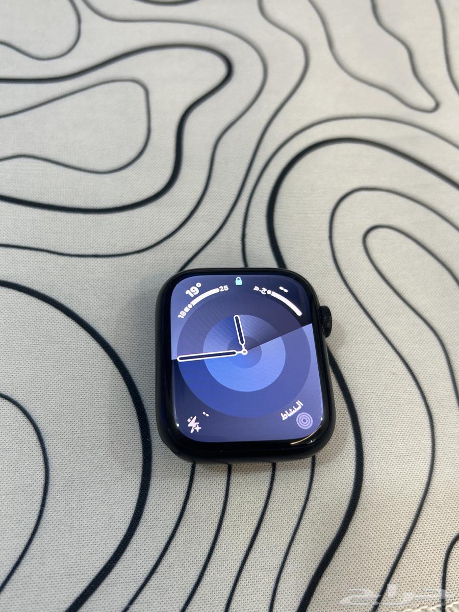 ساعه ابل واتش الجيل الثامن مقاس 45 نظيف جد ا64535764901762112