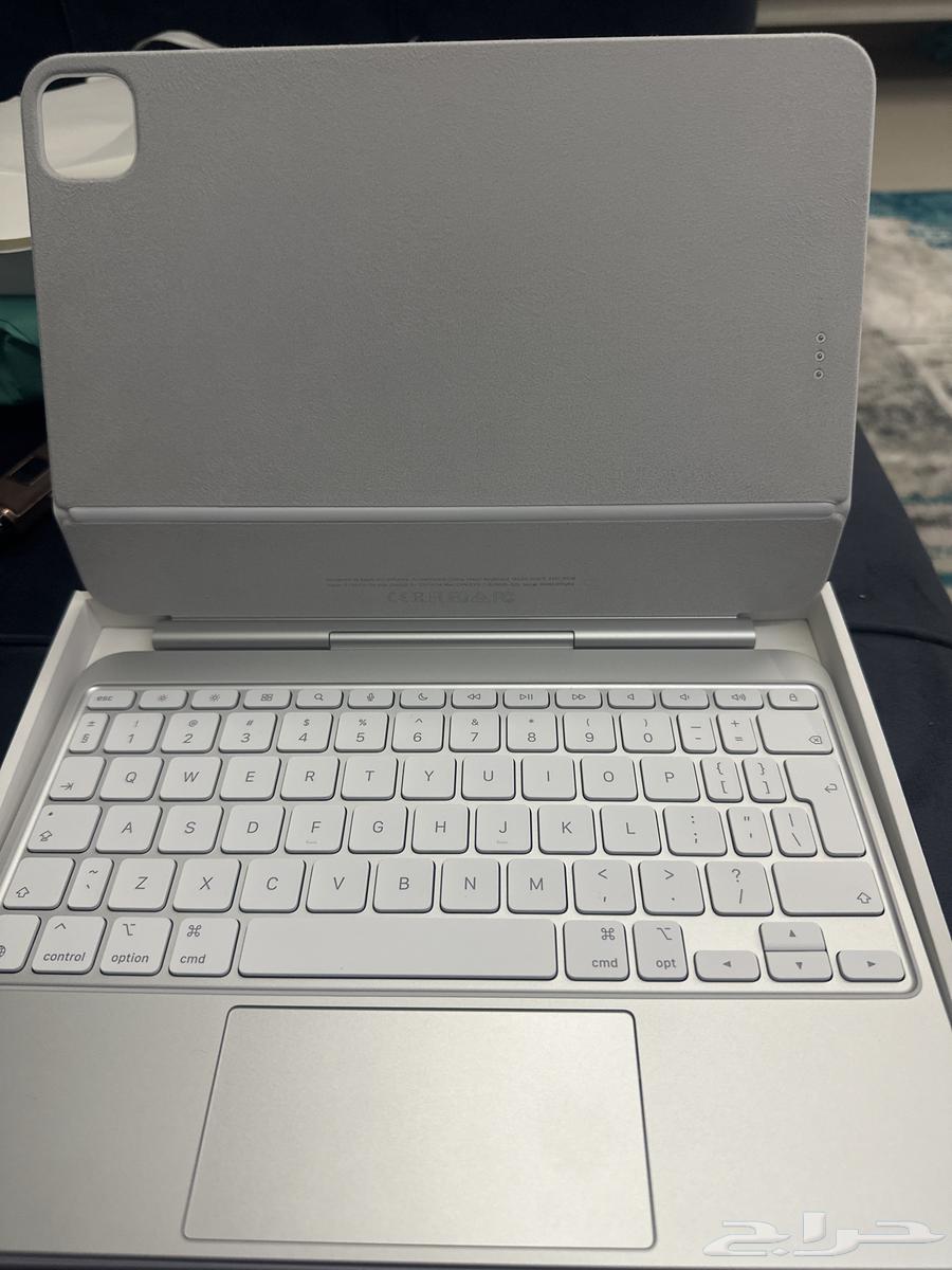 Apple Magic Keyboard M4 11 inch white color64553243451907110