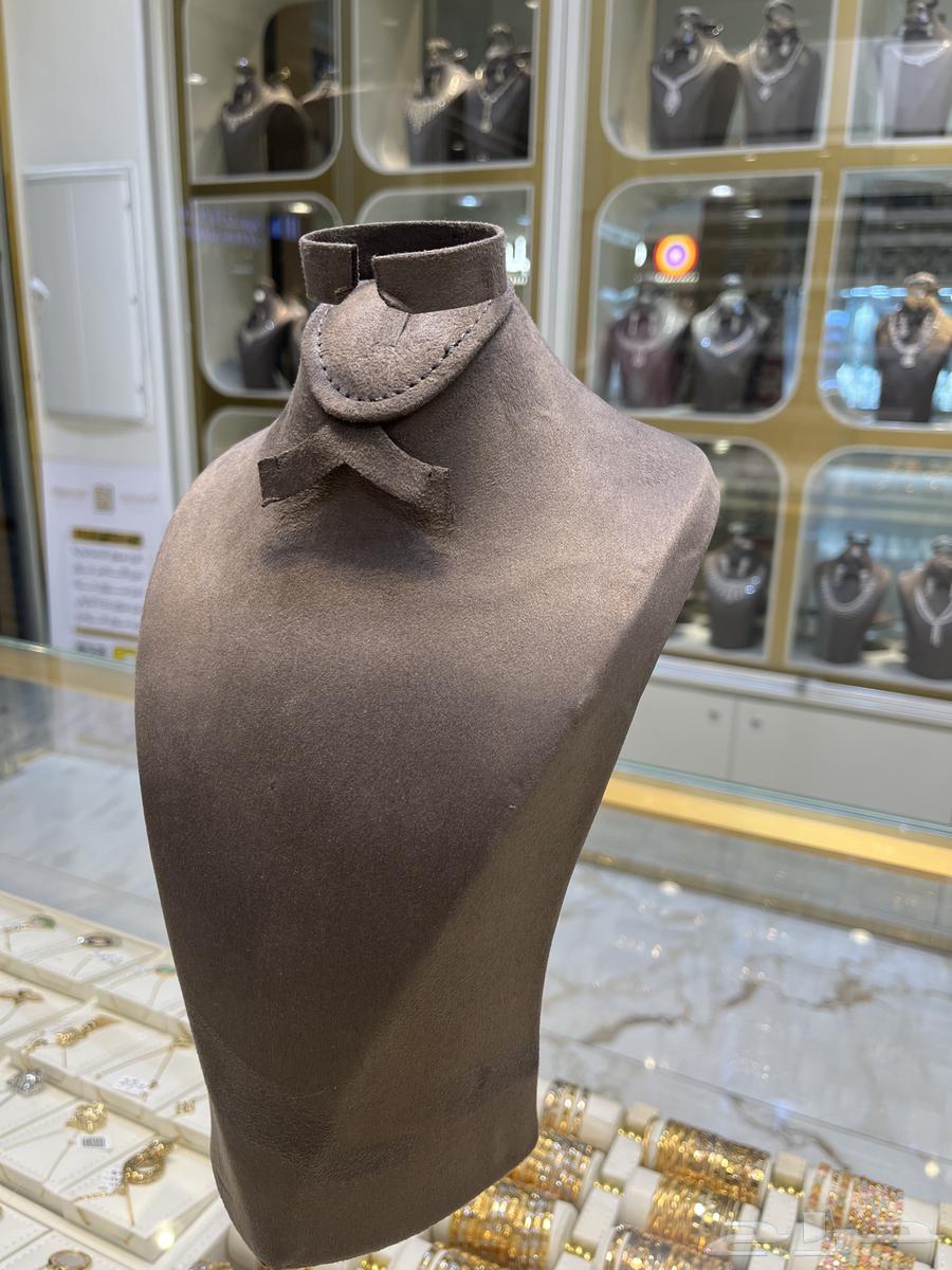 اساندات لي اطقم الذهب و الاكسسوار بلون مميز و كميه كبيره64552462957314112