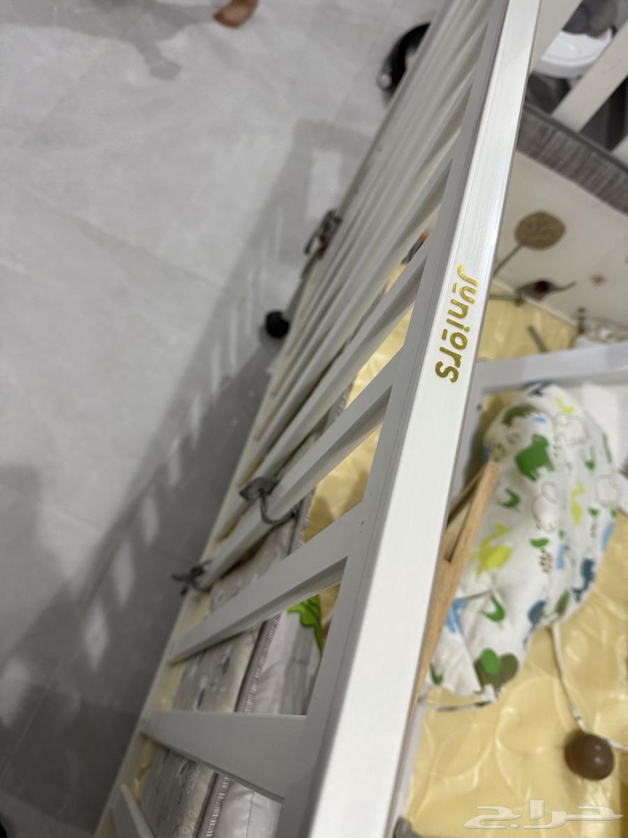 سرير اطفال مع ثلاثة ارتفاعات قابلة للتعديل ماركة جونييرز64545475494018110