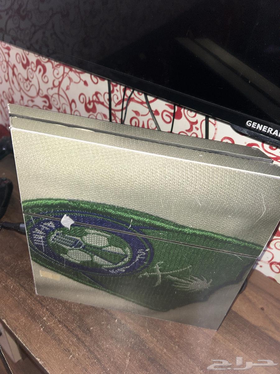 Sony 4 for sale, the device is very clean64545132763394111