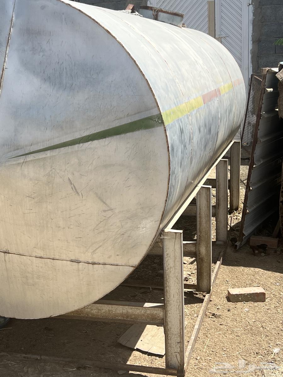 تانكي ماء 4 ملى السعه تسعه طن نظيف من التنديه والصداء64547499370114110