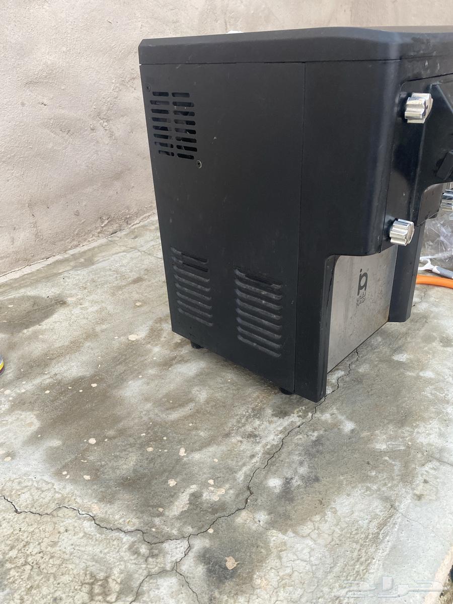 New ice cream machine used for a short period64548786711042111