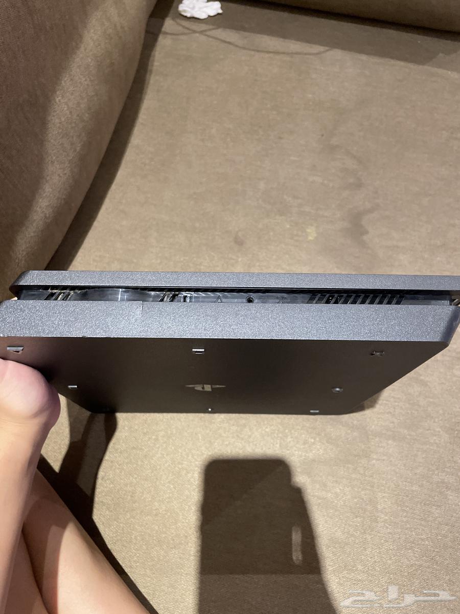 بلايستيشن فور نظيف جدا للبيع64548462625923114