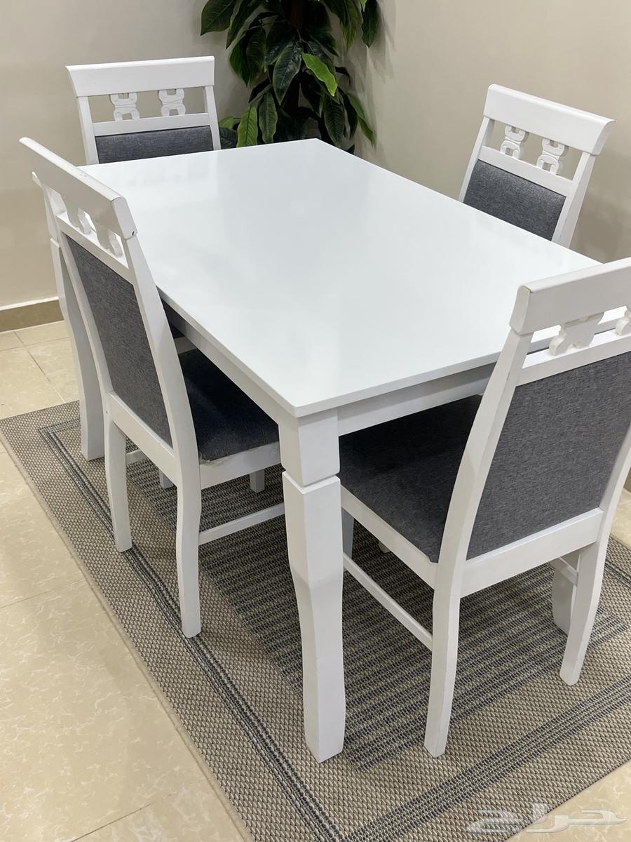 للبيع طاول طعام جديده بحي الجامعه نجران64548730668545111