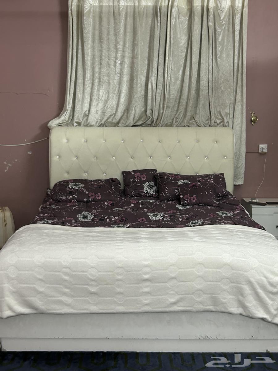 غرفت نوم كبيره كامله للبيع64545884606979110