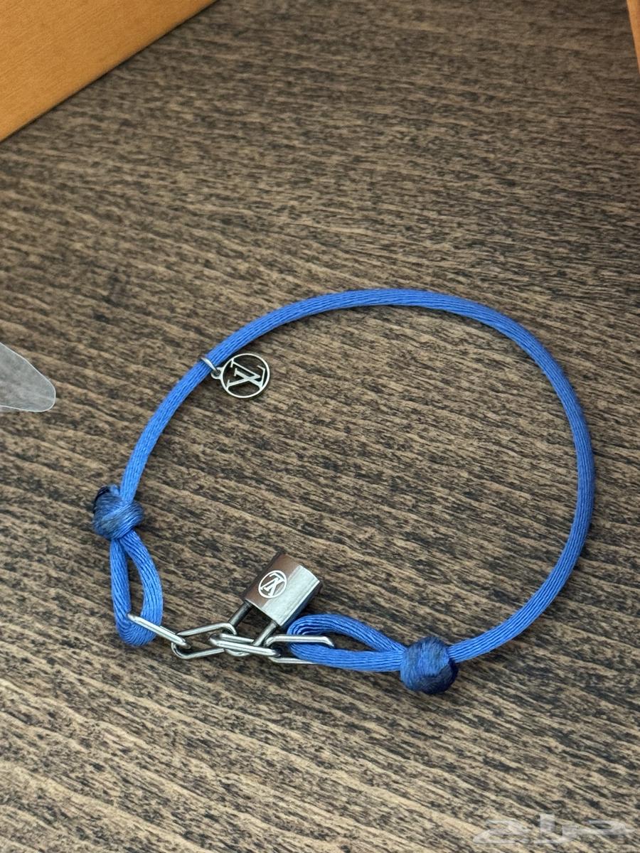 سوارة لويس فيتون اصلية64548995241731111