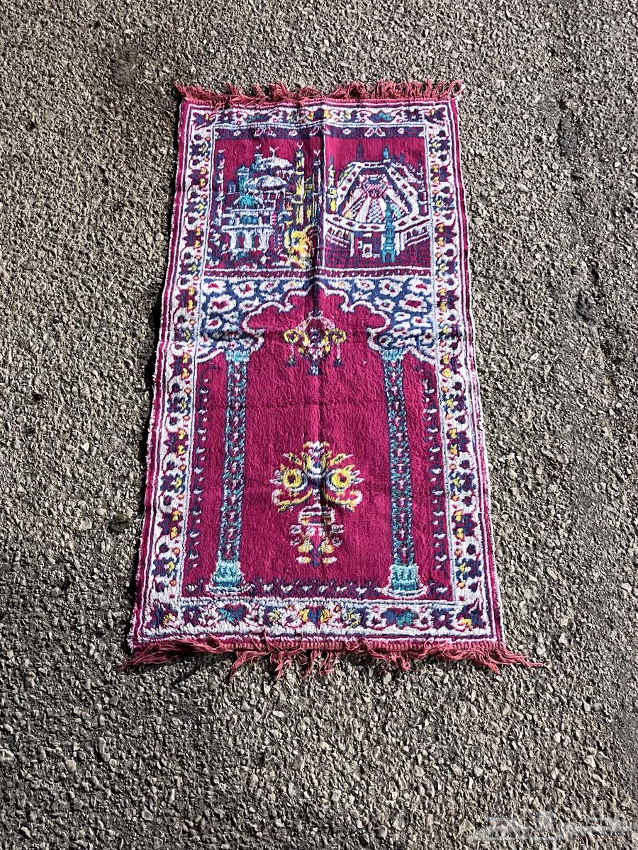 Ancient carpet64544467181697110