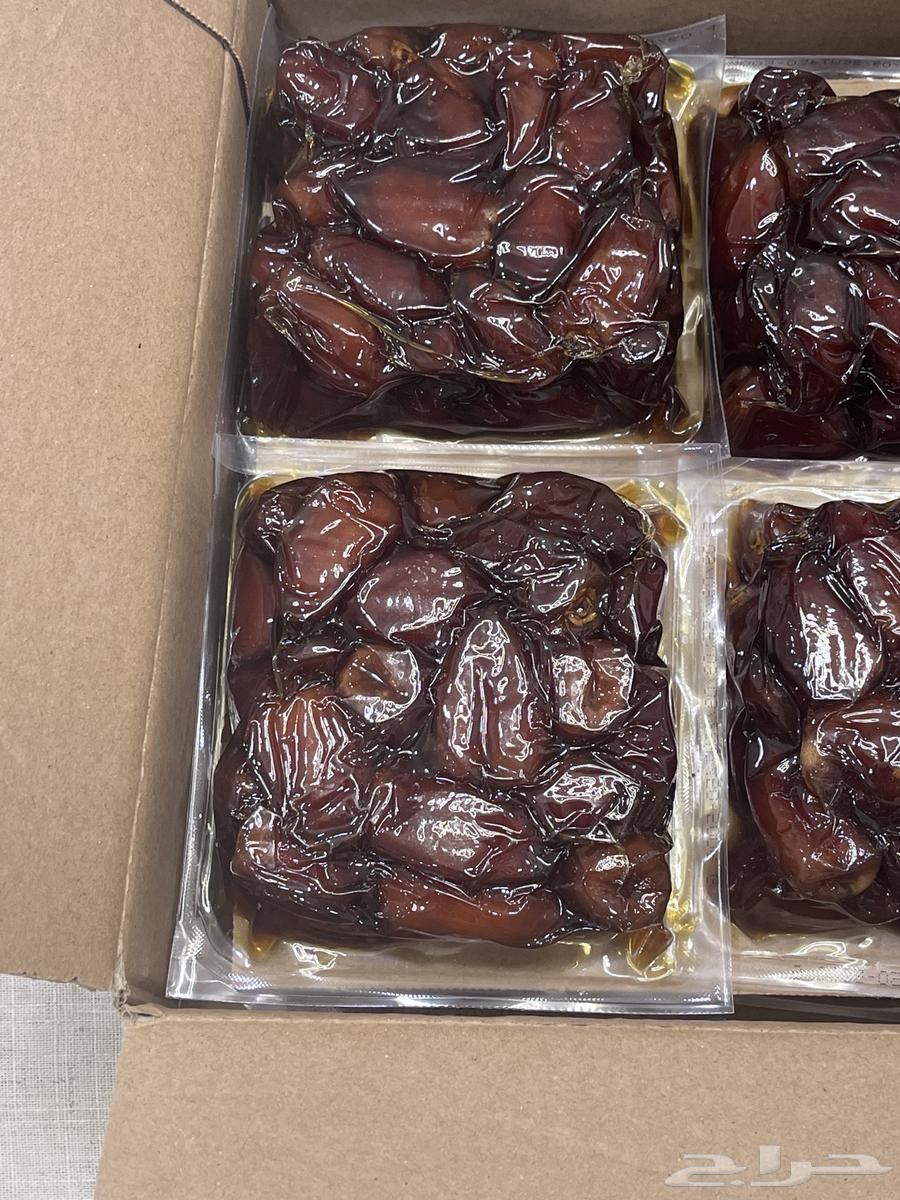 Premium Dates64552703934465111