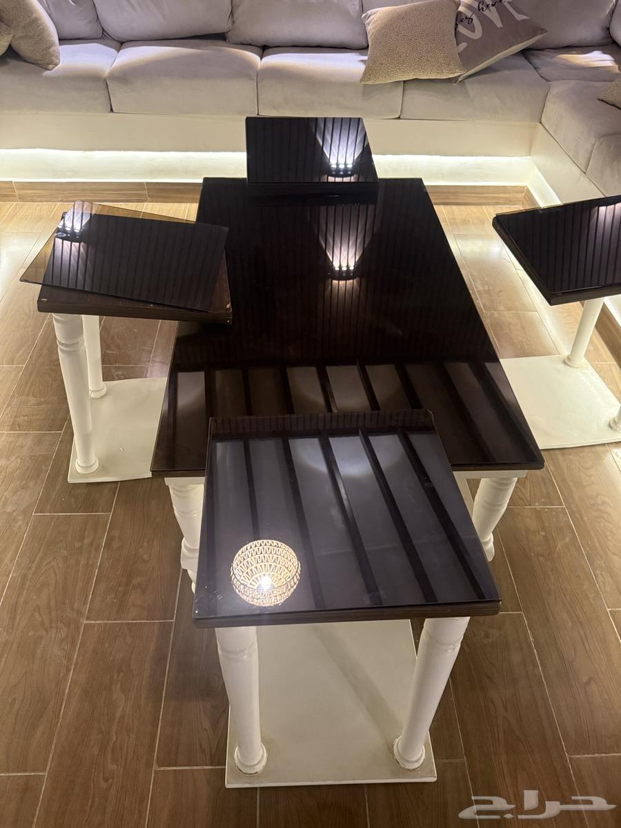 طقم طاولات خشب بني محروق بزجاج64552561989379110