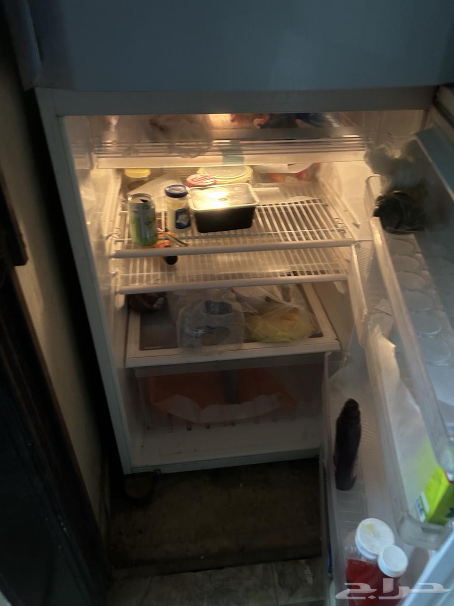 ثلاجه شارب للبيع   كنب قطعتين ( جلسه )64550874203138111