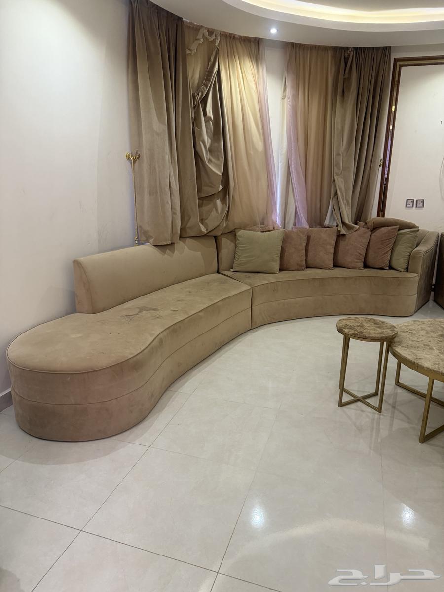 كنب دائري 4 قطع وستائر وطاولة رخام طبيعي دائرية64549500244865112