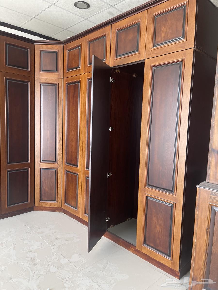 دولاب كبير في الخفجي للبيع (جديد) لم يستخدم64546762623745112