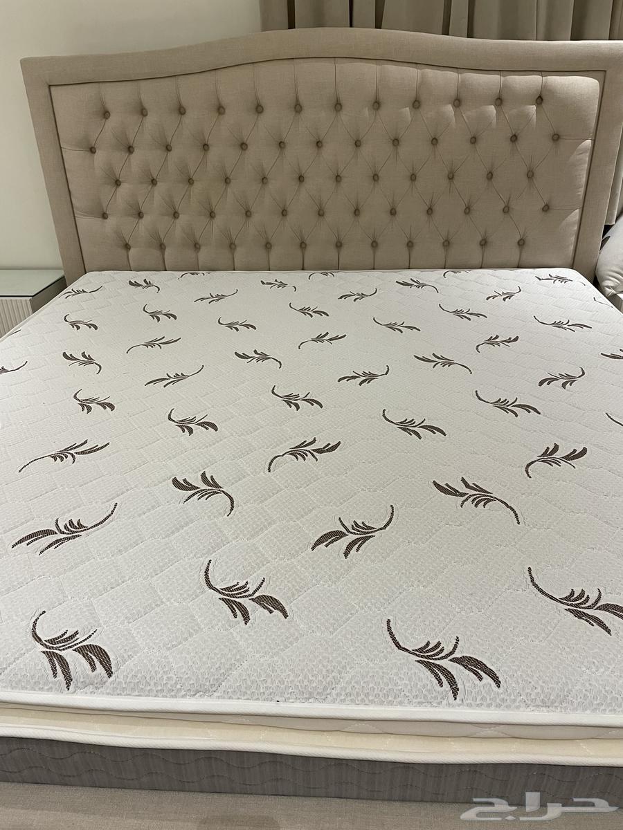 سرير نوم للبيع64551561211137111