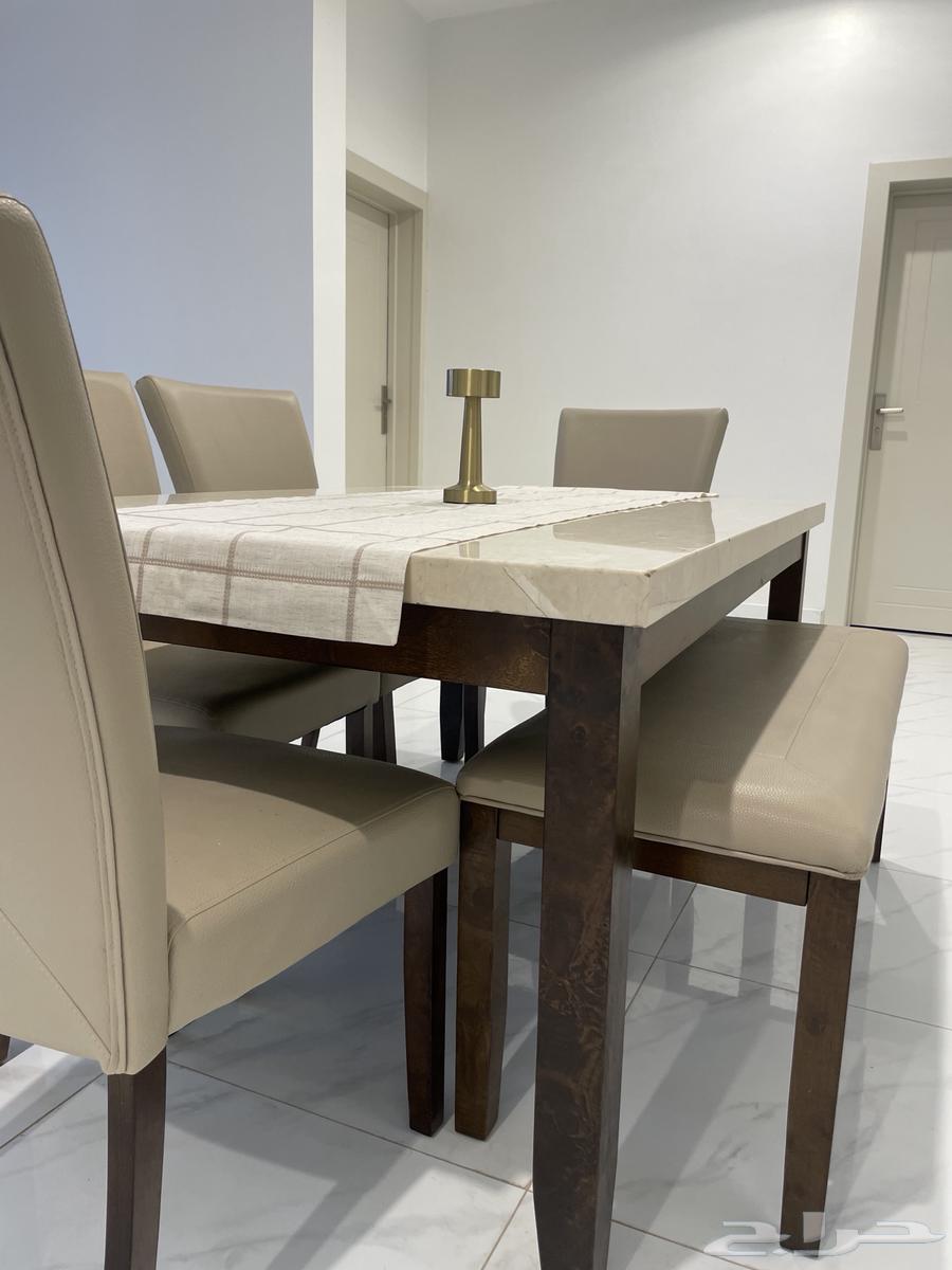 للبيع طاولة طعام من هوم سنتر64547165843458113