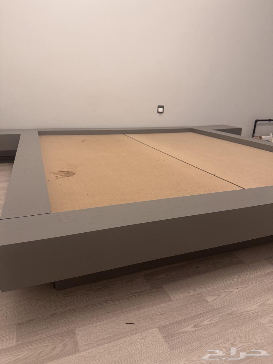 سرير مزدوج كبير للبيع64548800456579111