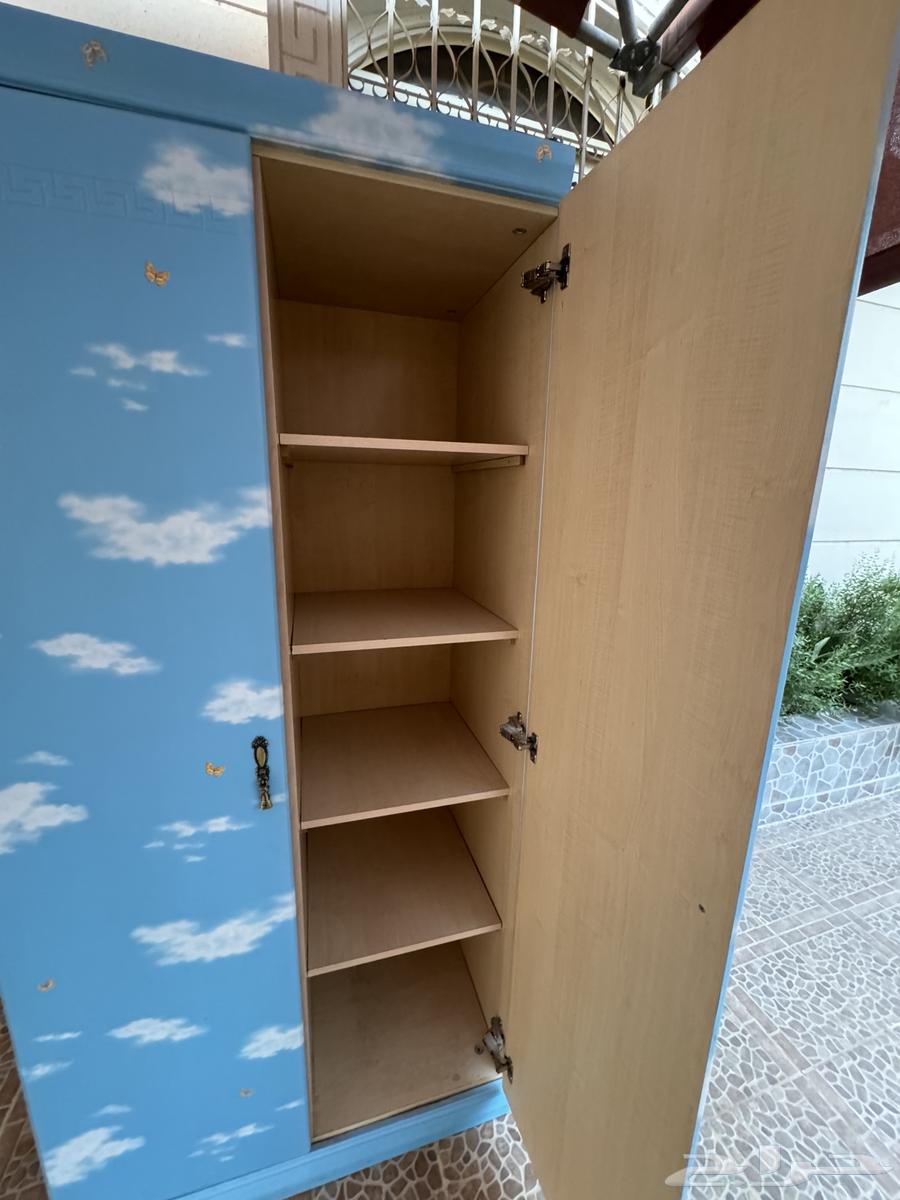 دولاب شبه جديد صناعة وطنية64550217347331111