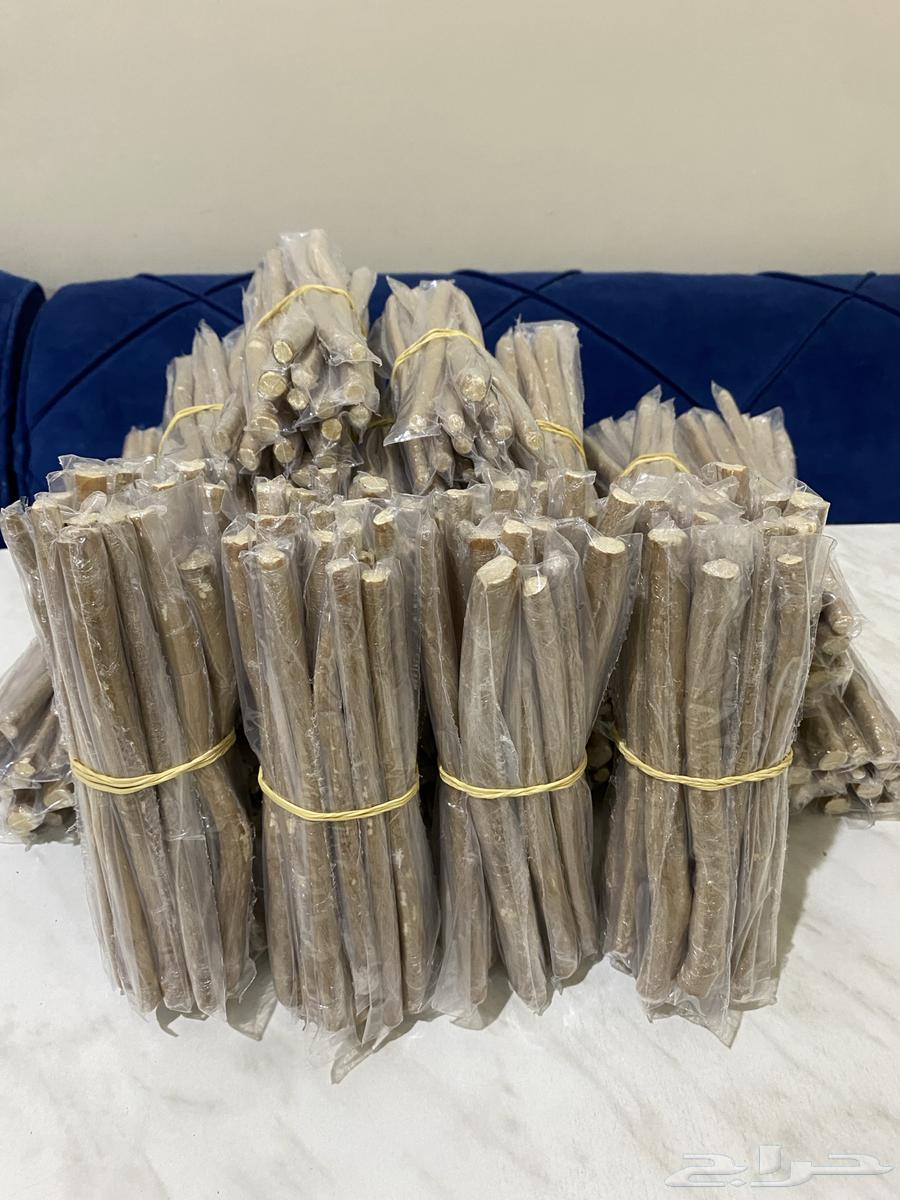 مسواك طبيعي نظيف ابو حنش الحزمة فيها 20عود سعر 60جاهز مغلف64544438654210111