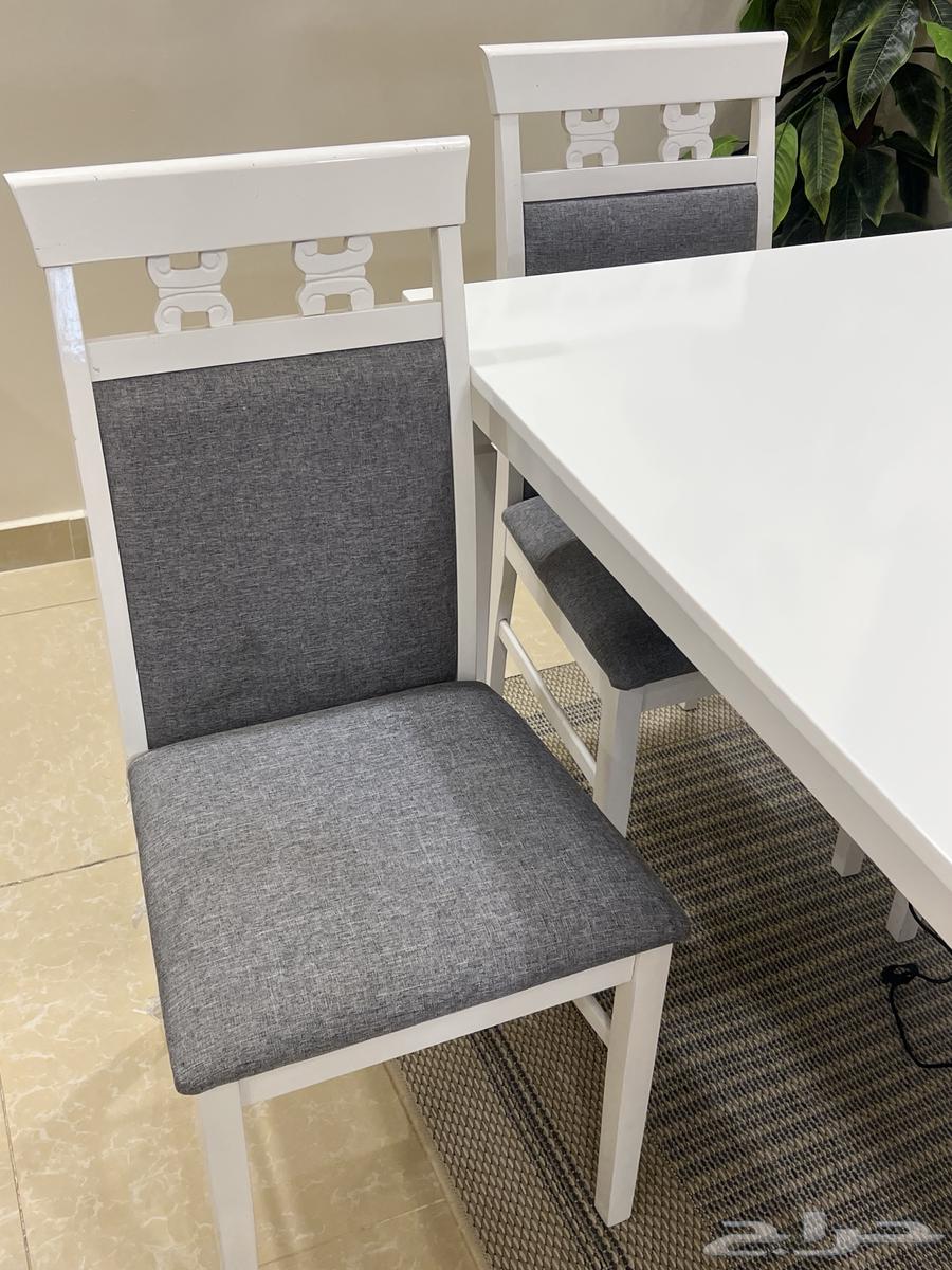 للبيع طاول طعام جديده بحي الجامعه نجران64548730668545110