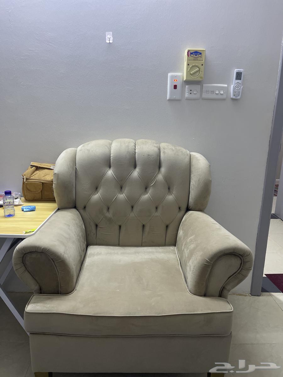 يوجد كنب عدد 5 قطع64551262506114114