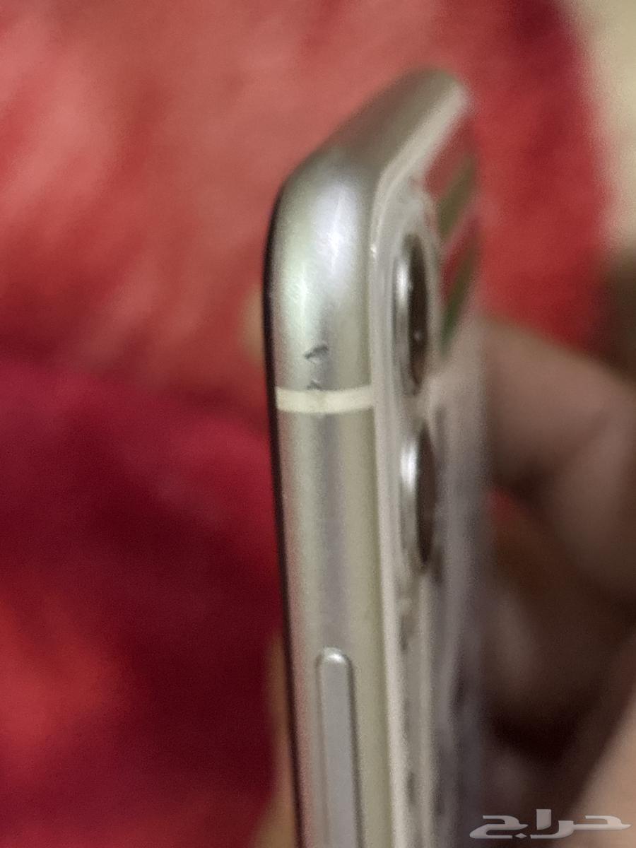 ايفون 11   تم بيعه والله يبارك للمشتري64545303124611112