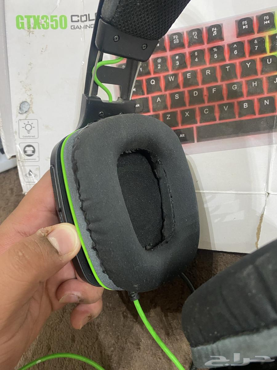 Keyboard and headset for sale64547471403522113