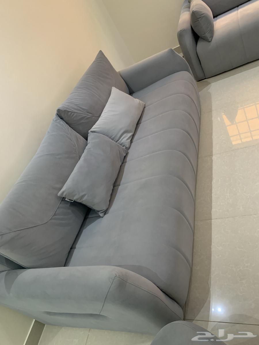 Sofa, table, screen, dining set and 6 chairs64543930759427112