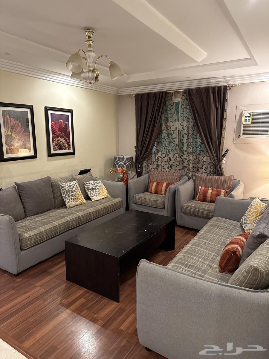 طقم كامل أصناعة إمريكيه عباره عن طقم كنب مع الطاولات وستاره64550260853633111