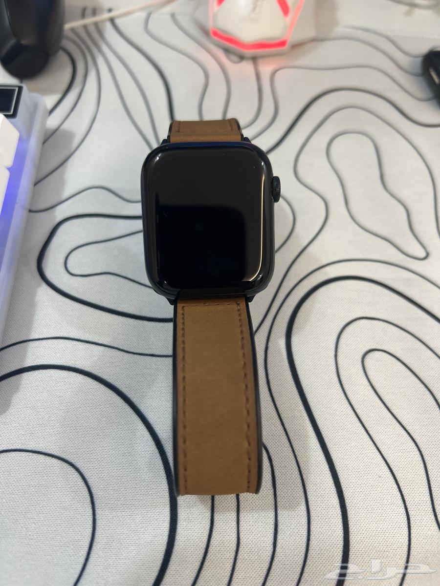 ساعه ابل واتش الجيل الثامن مقاس 45 نظيف جد ا64535764901762110