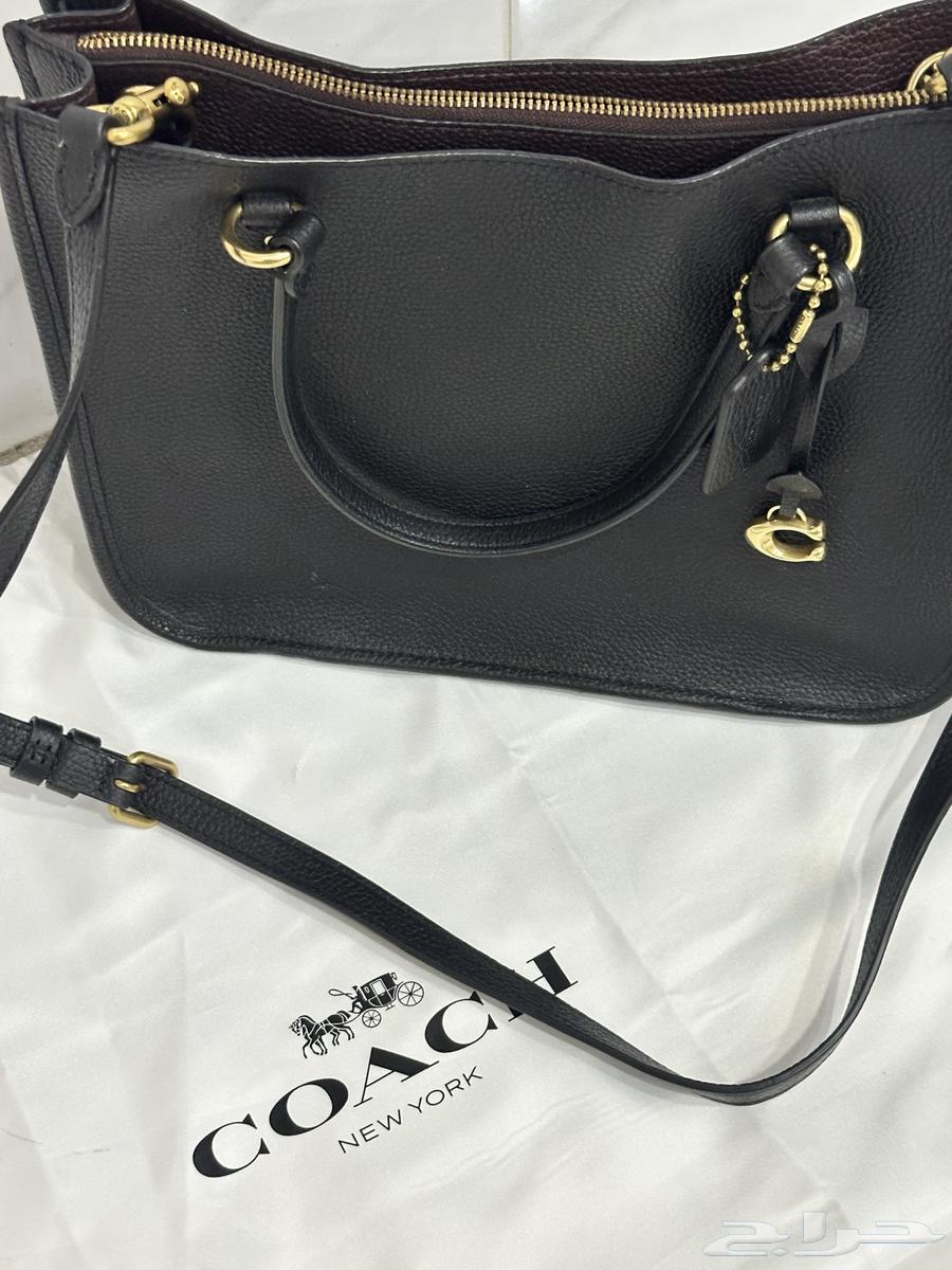 شناط من ماركة كوتش اصليه من البوتيك64552703909378110