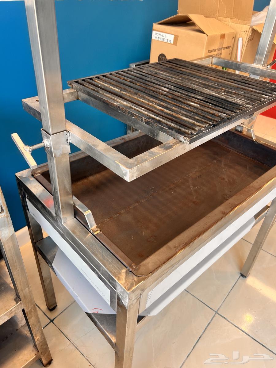 معدات مطعم للبيع نظيفه وجديده64546526110851110