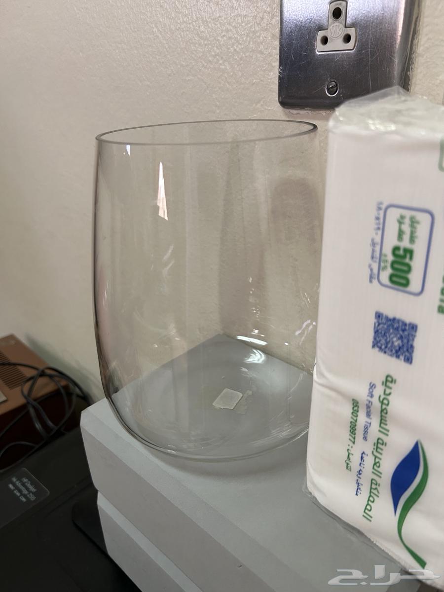 Glass vases and old traditional clock box64552120213122112