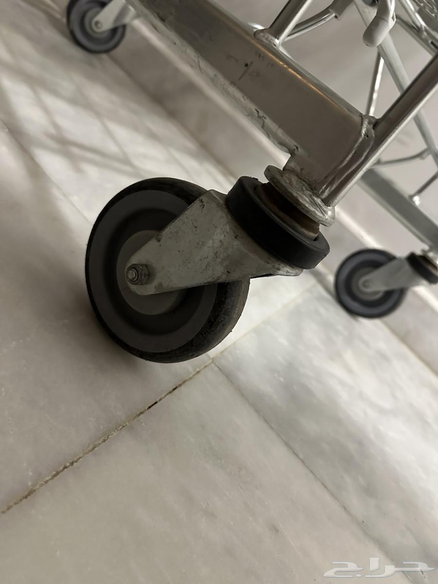 عربية تسوق مستعملة 18 كجم بحالة جيدة64544213239298110