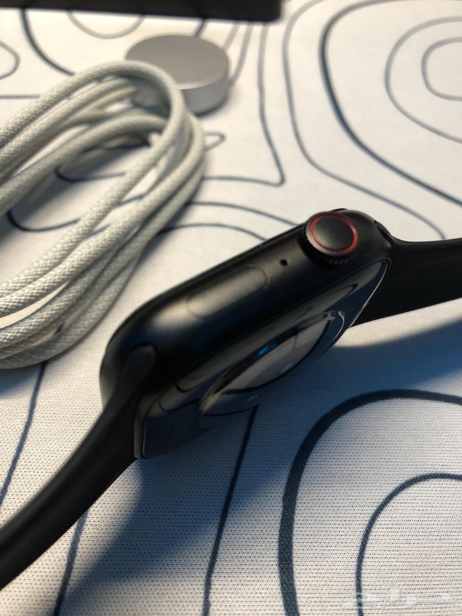 A watch similar to Apple version 964545231461251111