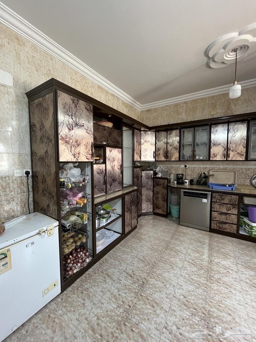 مطبخ كامل واستخدام سنتين البيبان موجوده كلها64547387949827110